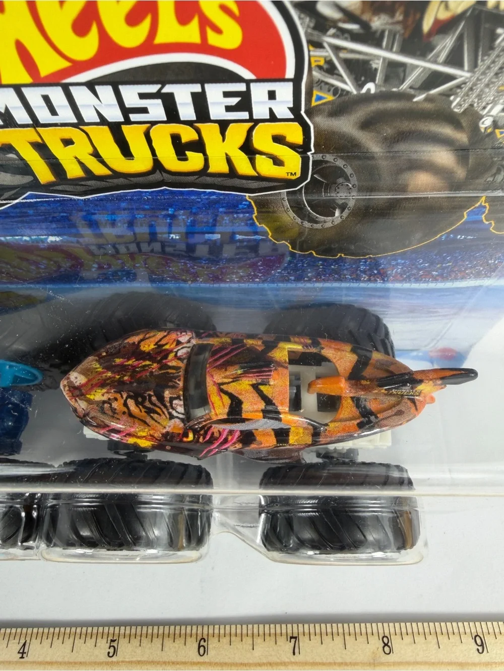 Last One Hot Wheels Demolition Doubles Squidnado & HE Tiger Shark